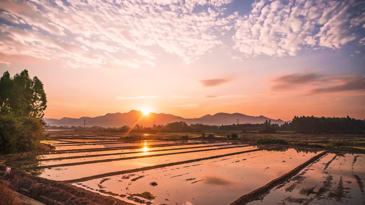 山间日出视频素材