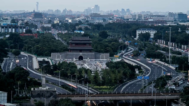 中国北京永定门前的交通延时视频素材