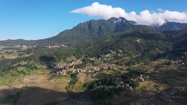 元阳梯田多依树山脉云景视频素材