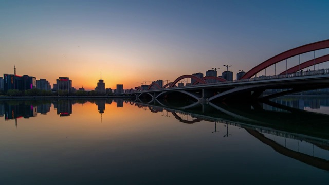 太原市漪汾桥日落夜景延时视频素材