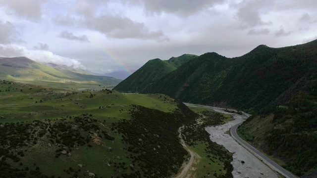 丙察察 大流沙 林芝 山路 西藏 自驾 旅行 旅游视频素材