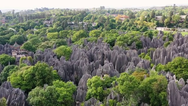 航拍云南昆明石林喀斯特地貌自然风光视频下载