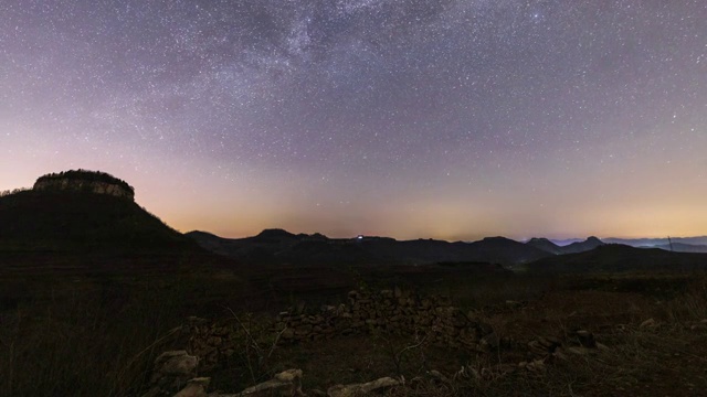 山东临沂岱崮地貌旅游区星空延时视频素材