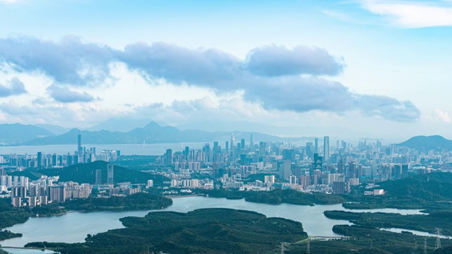 深圳羊台山公园俯瞰南山城市天际线视频素材