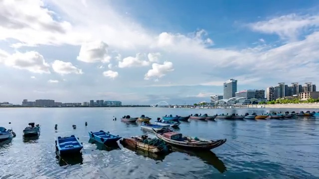 厦门城市风光-蓝天白云的五缘湾延时视频素材