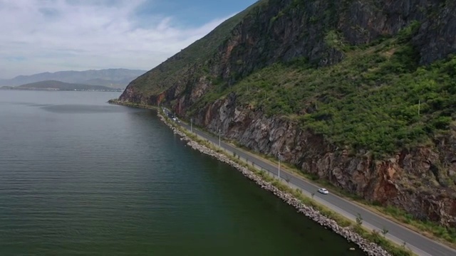 中国云南大理洱海环海东路风景航拍视频素材