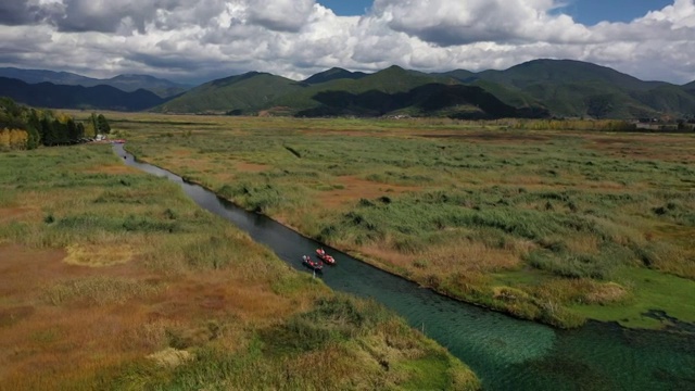 中国四川泸沽湖草海自然景观航拍视频素材