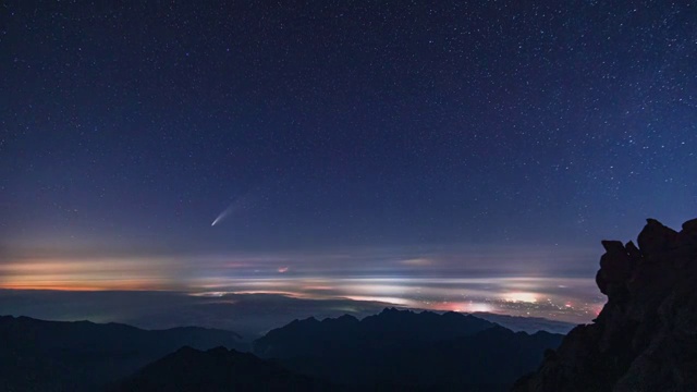 太白山观彗星“坠入”雷暴圈视频下载