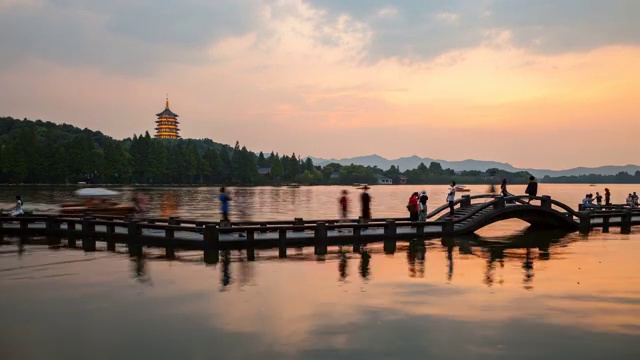 杭州西湖景点雷峰夕照延时视频素材