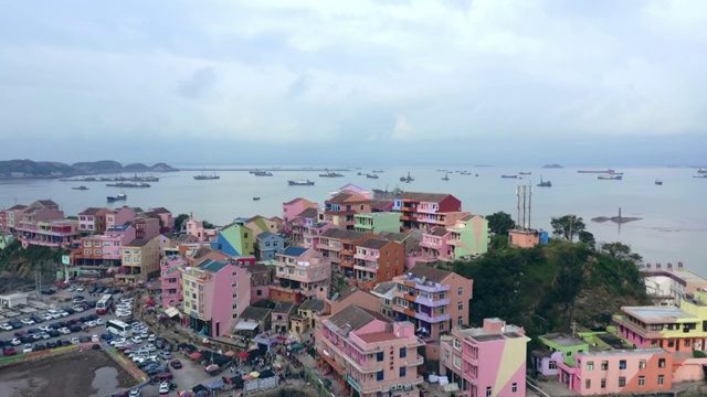 航拍中国浙江台州市温岭市石塘镇石板塘半岛旅游度假区七彩小箬村 温岭视频素材