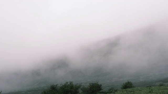 白马雪山云雾缭绕视频素材