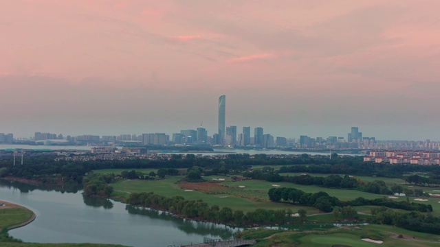 日落时分的苏州双湖区域视频素材