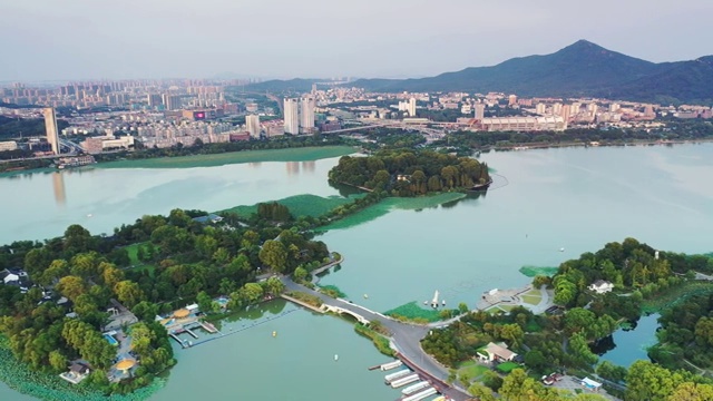 南京紫金山与南京玄武湖秋色视频素材