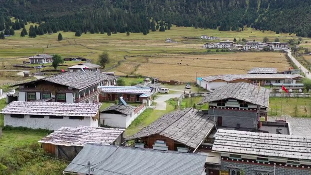 西藏的农村林芝扎西岗村视频素材