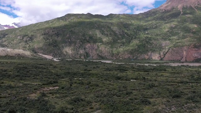 西藏昌都八宿然乌湖和来古冰川附近风景视频素材