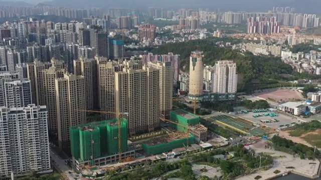 广东省惠州市大亚湾澳头滨海公园小区建筑航拍视频素材