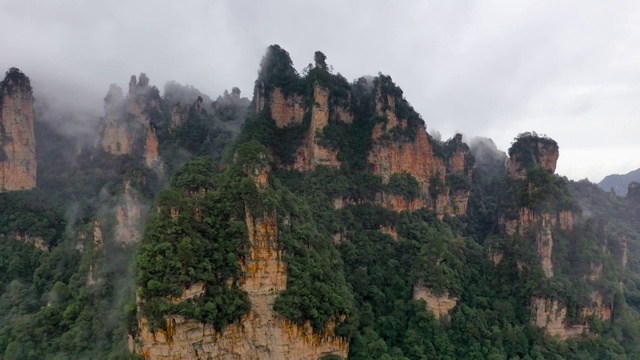 航拍张家界武陵源天子山景区十里画廊视频素材