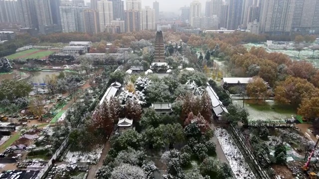 小雁塔雪景航拍视频素材