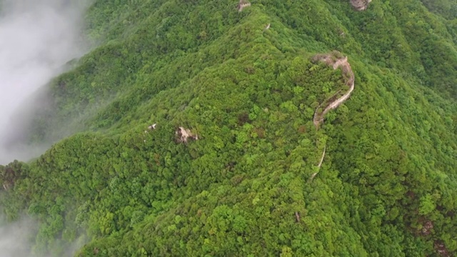 航拍北京箭扣长城日出云海朝霞古建筑自然风光视频素材