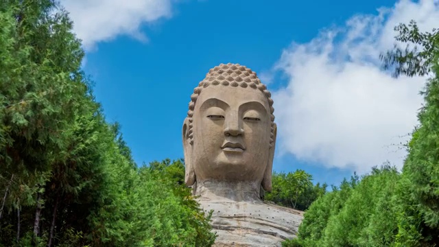 太原蒙山大佛白天多云雅延时视频素材