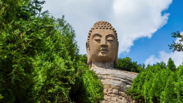 太原蒙山大佛白天多云雅延时视频素材