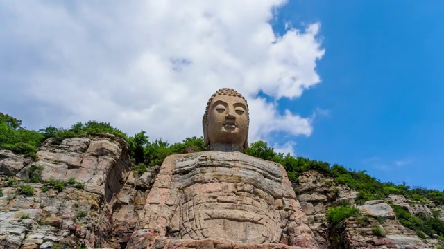 太原蒙山大佛白天多云雅延时视频素材