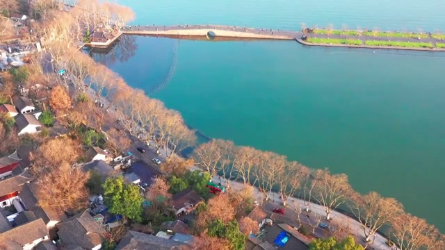 杭州西湖宝石山-北山街-白堤-断桥一带景观航拍视频素材