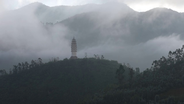 大理风光延时摄影 巍山巍宝山风光延时摄影云雾朝霞视频素材