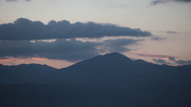 大理风光延时摄影 巍山巍宝山风光延时摄影云雾朝霞视频素材