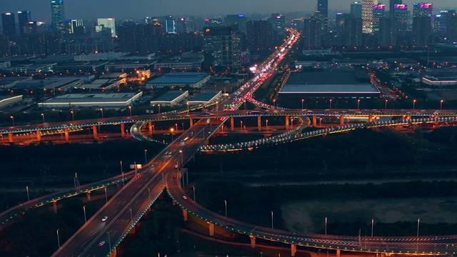 苏州园区火车站和星湖街立交的夜景航拍视频素材