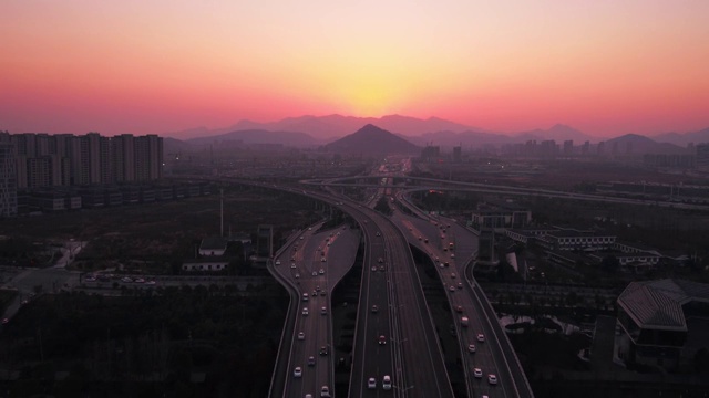 航拍夕阳下的之江大桥视频素材