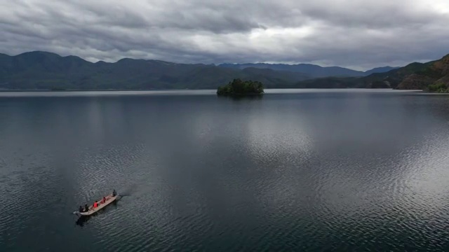 云南宁蒗县和四川盐源县泸沽湖景区自然风光航拍视频素材