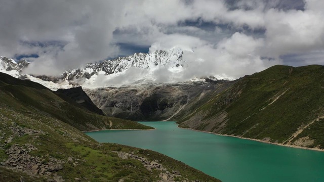 中国西藏山南色乡库拉岗日雪山朱错白玛林湖视频素材