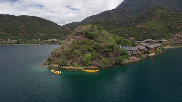 云南丽江宁蒗县泸沽湖里格半岛自然风光航拍视频素材