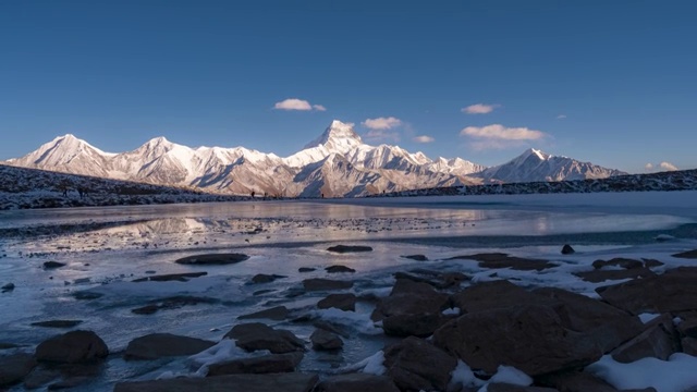 贡嘎雪山延时视频素材