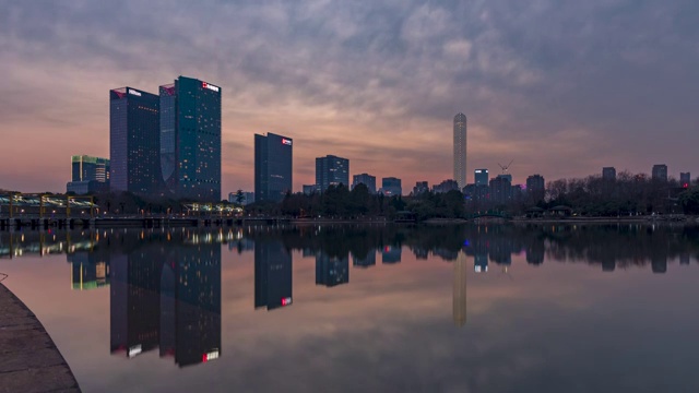 苏州园区白塘植物园的日落以及日转夜延时视频素材