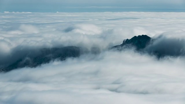 流云飞瀑视频素材