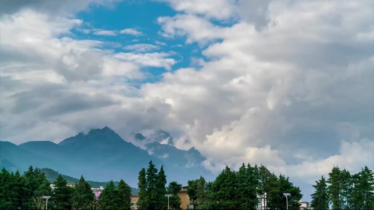 玉龙雪山风云中景视频素材