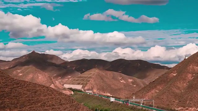 雨后的黄土高原，调色用了青橙色视频素材