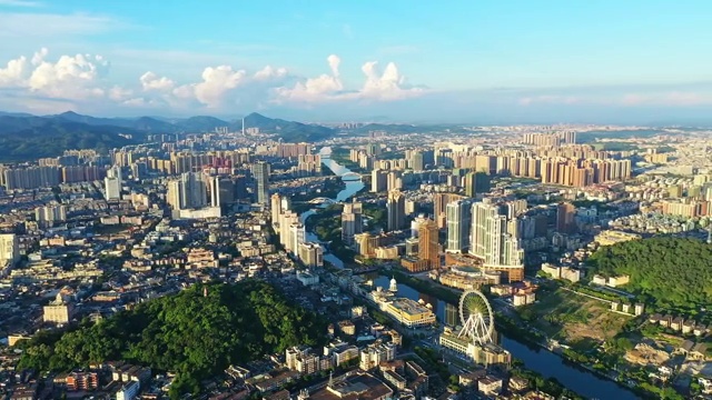 中山市岐江两岸与摩天轮城市风光视频素材