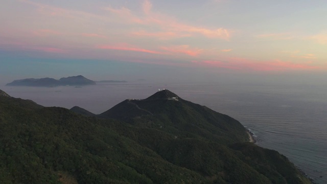 广东省深圳市大鹏新区南澳西涌海滨浴场与深圳天文台航拍视频素材