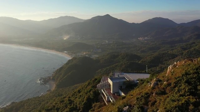 广东省深圳市大鹏新区南澳西涌海滨浴场与深圳天文台航拍视频素材