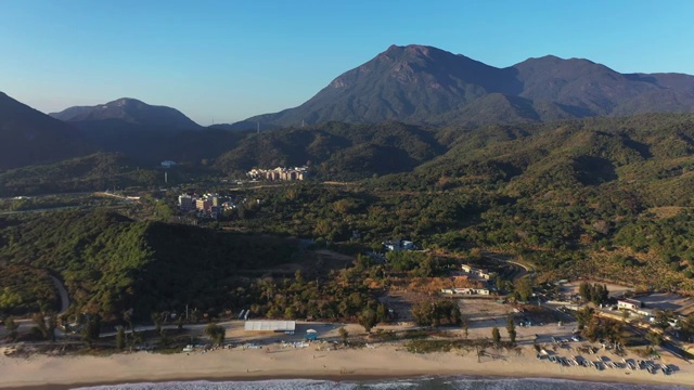 广东省深圳市大鹏新区南澳西涌海滨浴场与深圳天文台航拍视频素材