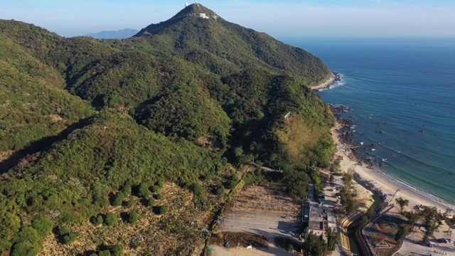 广东省深圳市大鹏新区南澳西涌海滨浴场与深圳天文台航拍视频素材