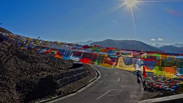 西藏风光珠穆朗玛峰108拐观景台视频素材