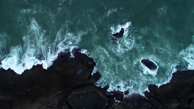 海洋海岸线惊涛骇浪惊涛拍岸海浪拍岸浪花海洋礁石视频下载