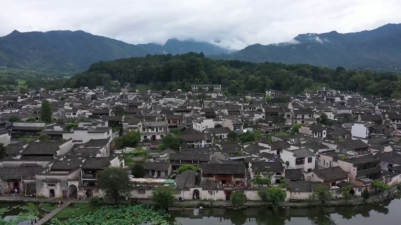 黟县宏村古村落全景航拍视频素材