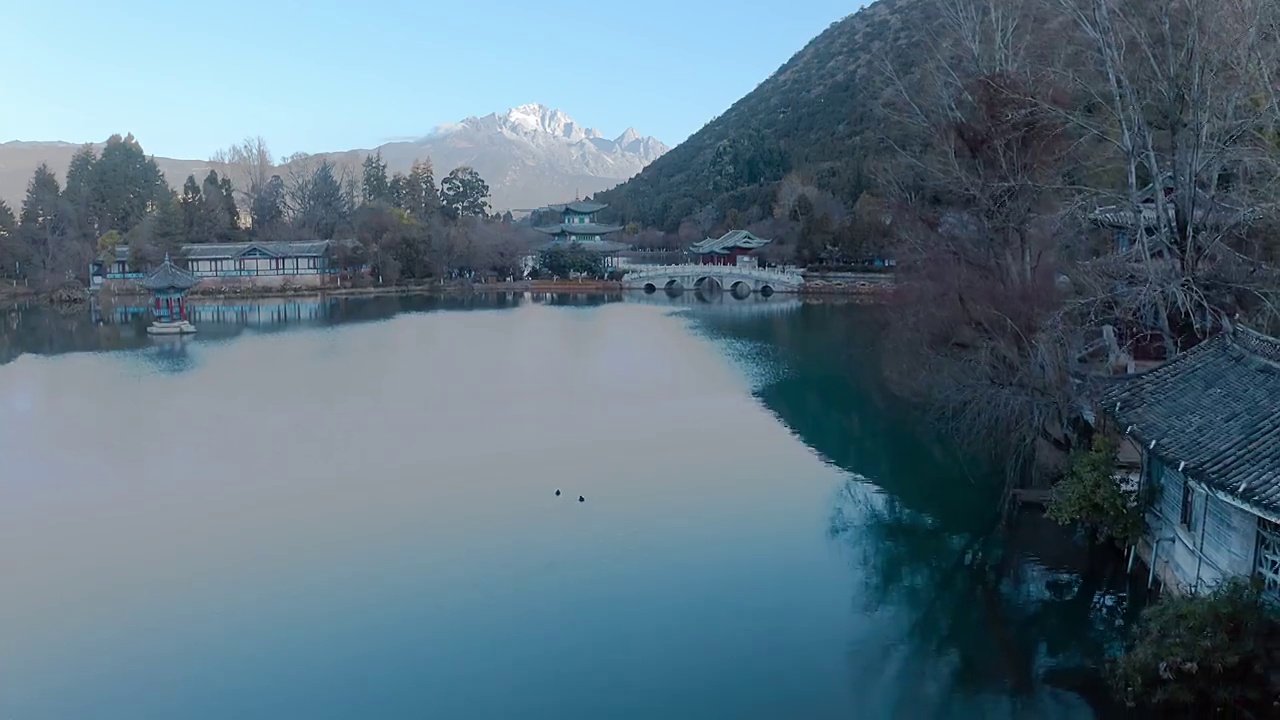 黑龙潭公园玉龙雪山视频素材