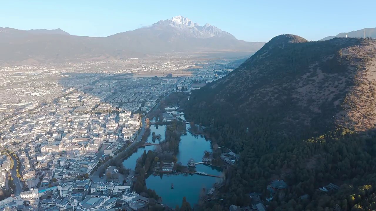 黑龙潭公园玉龙雪山视频素材