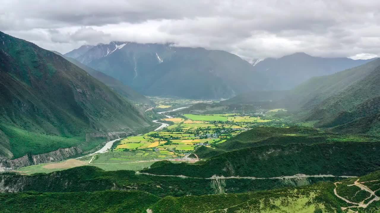 西藏林芝波密桃花沟风光视频素材